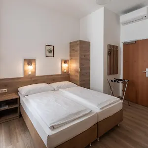 Terminus 3*, Wien Østrig